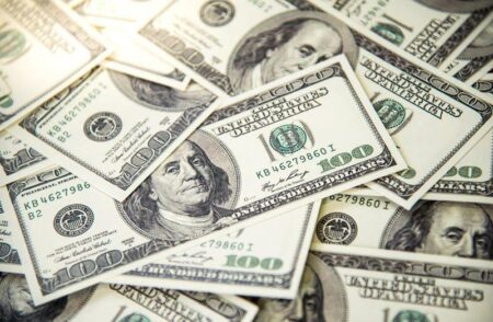 The dollar reached the highest level in the country's history