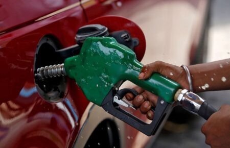 Govt Considers Increasing Petrol Levy Rate to Rs60 per Litre