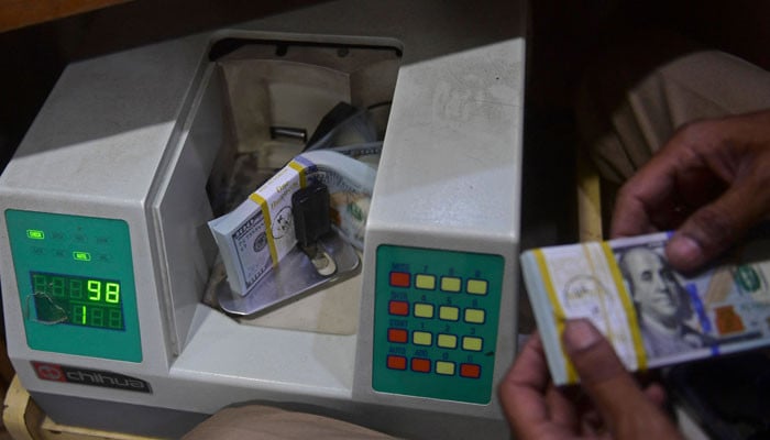 Pakistan’s Forex Reserves Experience Modest Boost Amid Liquidity Crunch Pakistan's Forex Reserves Experience Modest Boost Amid Liquidity Crunch