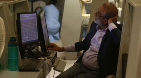 PSX Surges Over 700 Points, KSE-100 Index Crosses 80,000 Mark